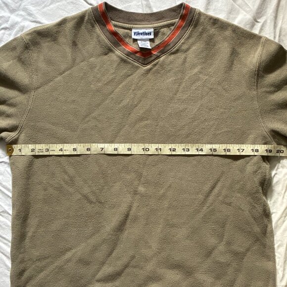 Light Green Vintage V-Neck Pullover Sweater - Picture 7 of 10